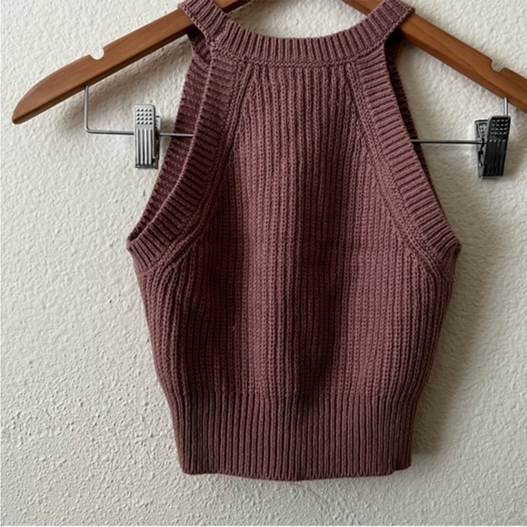 Aster Mauve Crop Sweater Tank - Picture 5 of 6